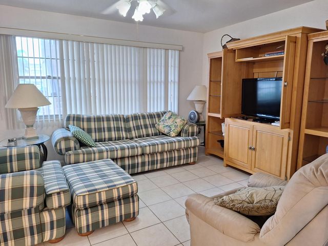 1010 Wolverton E, Boca Raton, FL 33434