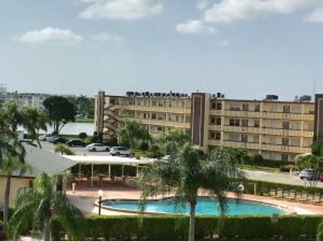 1010 Wolverton E, Boca Raton, FL 33434