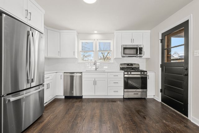 141 N Peck Avenue, La Grange, IL 60525