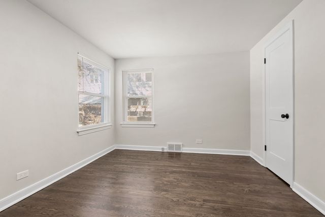 141 N Peck Avenue, La Grange, IL 60525