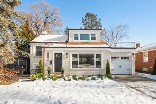 141 N Peck Avenue, La Grange, IL 60525