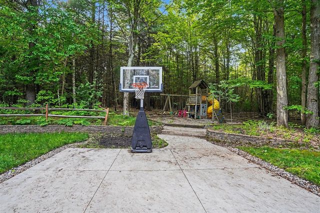 6400 Boulder Drive, Muskegon, MI 49444