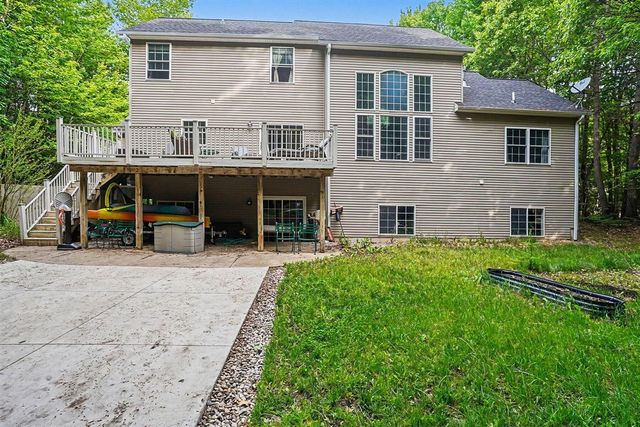 6400 Boulder Drive, Muskegon, MI 49444
