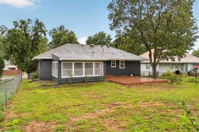 3412 NE 68th Terrace, Kansas City, MO 64119