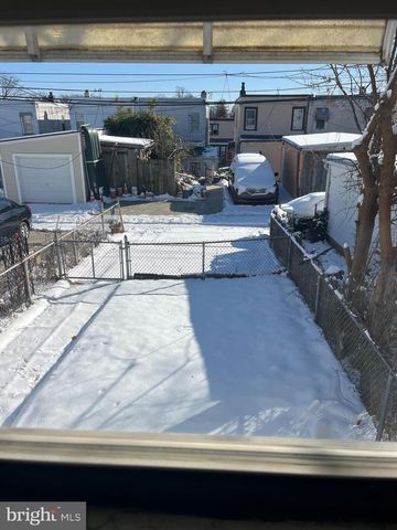 151 N CAROL BLVD, Upper Darby, PA 19082