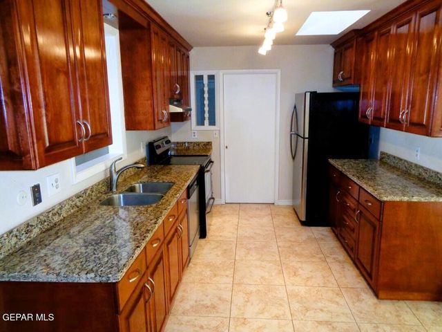 621 Westview Avenue, El Paso, TX 79912