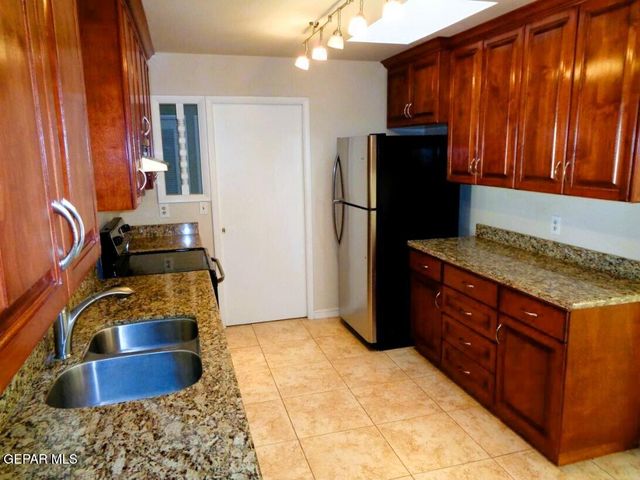 621 Westview Avenue, El Paso, TX 79912