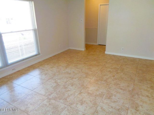 621 Westview Avenue, El Paso, TX 79912