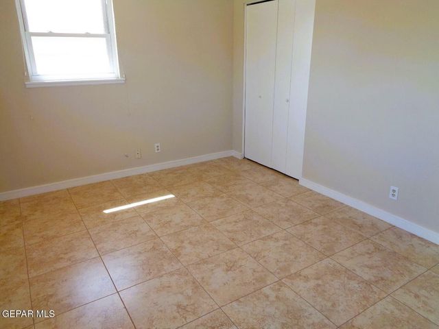621 Westview Avenue, El Paso, TX 79912