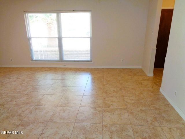 621 Westview Avenue, El Paso, TX 79912