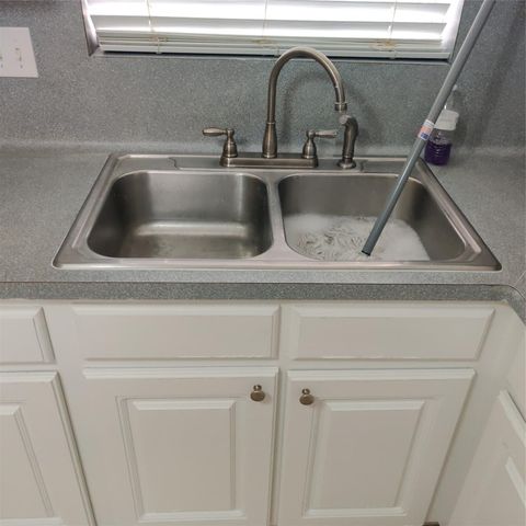 919 Oak Meadows Street, Houston, TX 77017