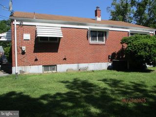 1038 PLATT AVE, Folsom, PA 19033