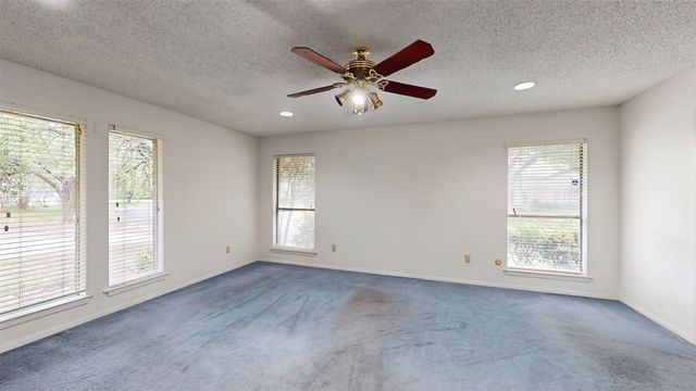 6851 Shorecrest Court, Fort Worth, TX 76132