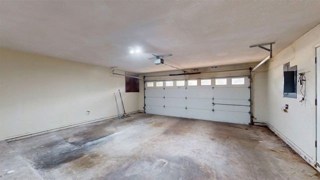 6851 Shorecrest Court, Fort Worth, TX 76132