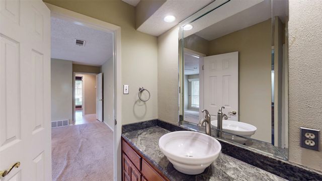 6851 Shorecrest Court, Fort Worth, TX 76132