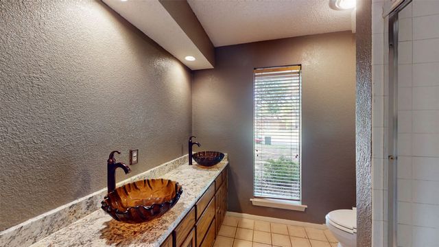 6851 Shorecrest Court, Fort Worth, TX 76132