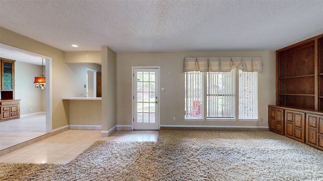 6851 Shorecrest Court, Fort Worth, TX 76132