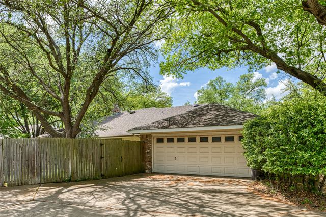 6851 Shorecrest Court, Fort Worth, TX 76132