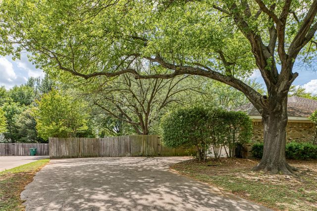 6851 Shorecrest Court, Fort Worth, TX 76132