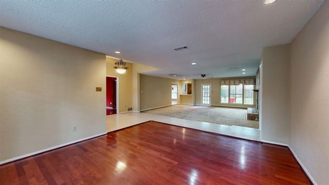 6851 Shorecrest Court, Fort Worth, TX 76132