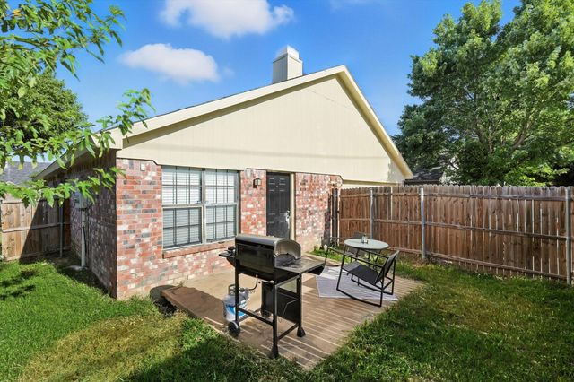 4126 Tarpon Lane, Grand Prairie, TX 75052