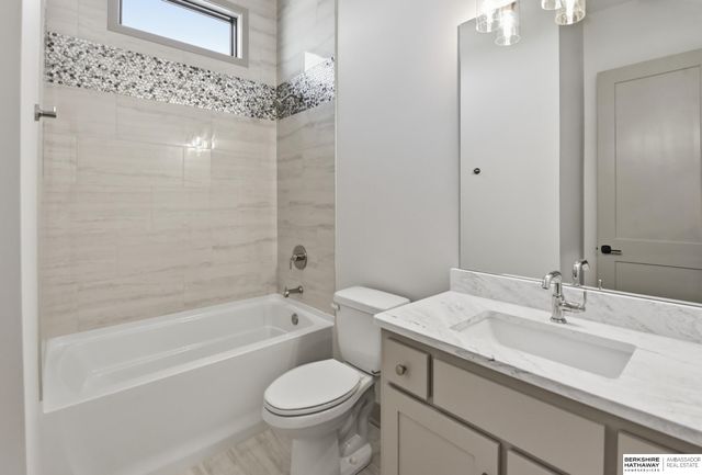 21710 Blaine Street, Omaha, NE 68022