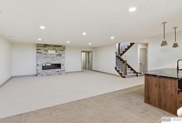 21710 Blaine Street, Omaha, NE 68022