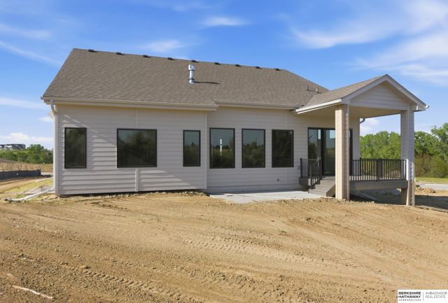 21710 Blaine Street, Omaha, NE 68022