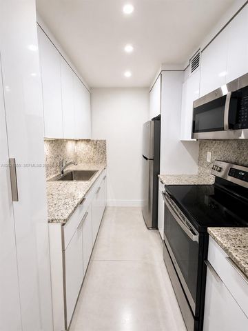 7160 Fairway Dr J16, Miami Lakes, FL 33014