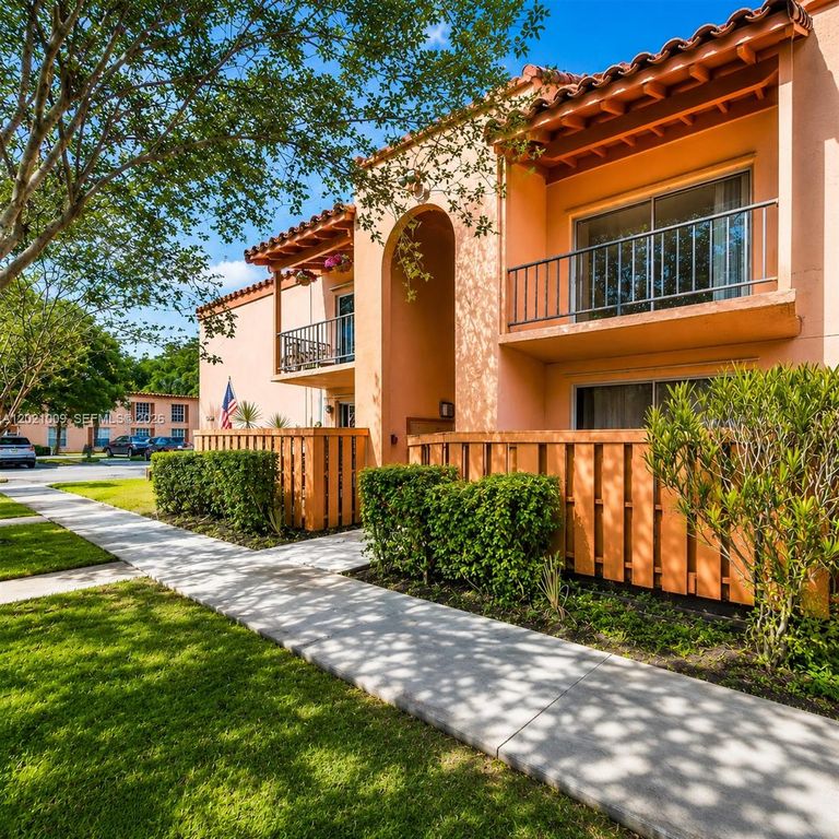 7160 Fairway Dr J16, Miami Lakes, FL 33014