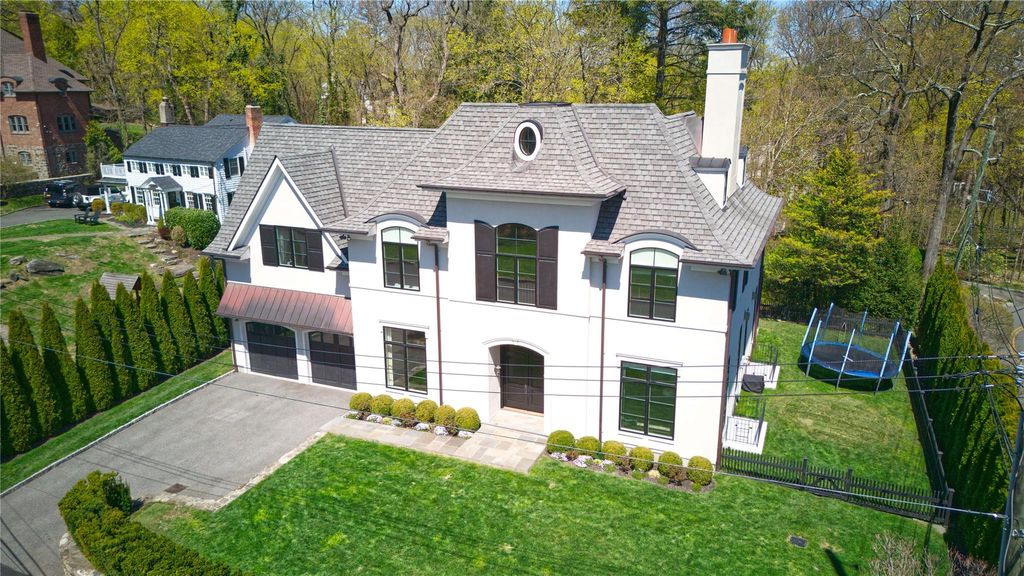 23 Glen Eagles Drive, Larchmont, NY 10538