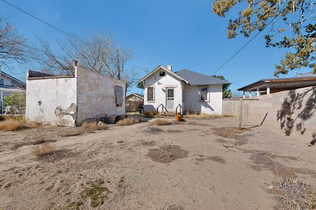 1504 6th Street NW, Albuquerque, NM 87102