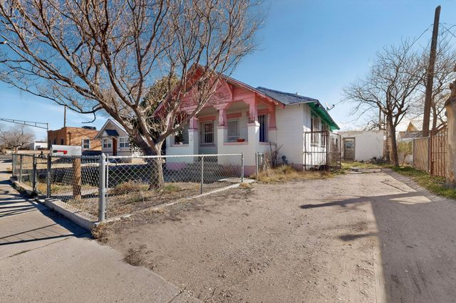 1504 6th Street NW, Albuquerque, NM 87102