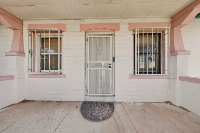 1504 6th Street NW, Albuquerque, NM 87102