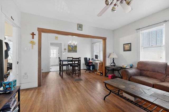 1504 6th Street NW, Albuquerque, NM 87102