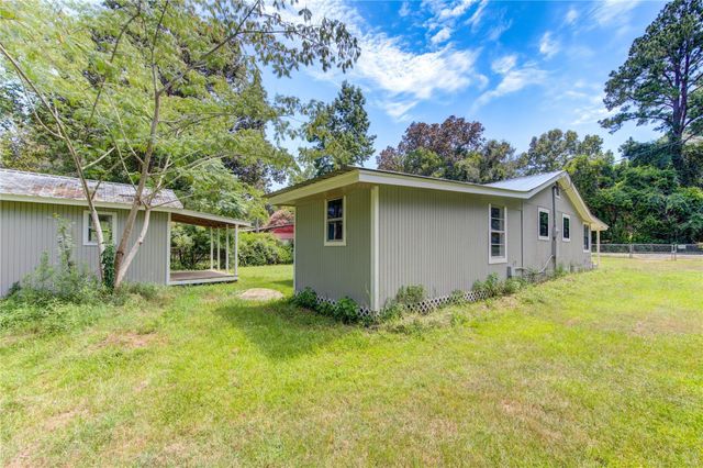 30 Vivian Lane, Shepherd, TX 77371