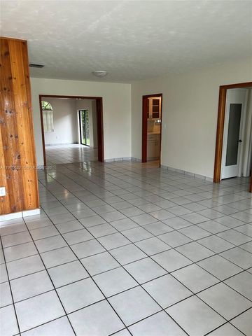 5001 SW 90th Ct, Miami, FL 33165