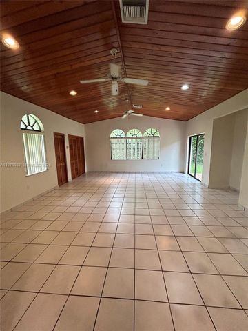 5001 SW 90th Ct, Miami, FL 33165