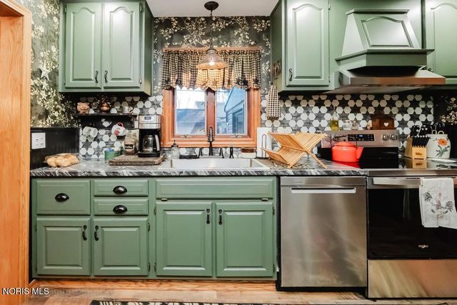 2419 Hollybrook Drive, Findlay, OH 45840