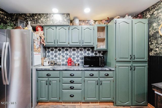 2419 Hollybrook Drive, Findlay, OH 45840