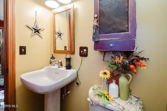 2419 Hollybrook Drive, Findlay, OH 45840