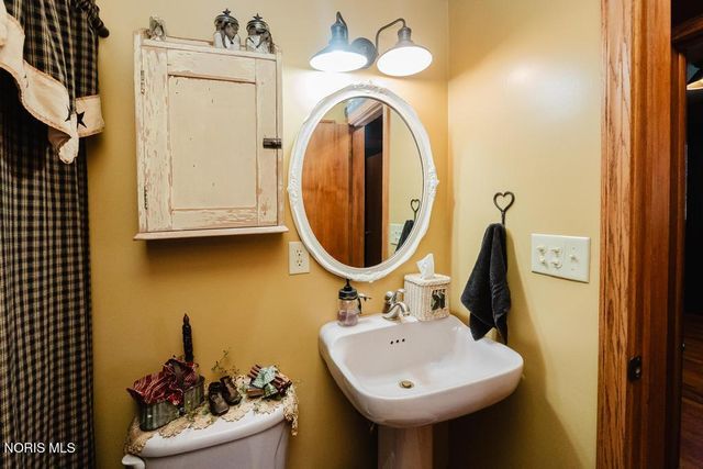 2419 Hollybrook Drive, Findlay, OH 45840