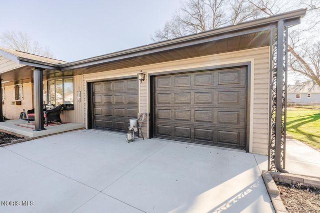 2419 Hollybrook Drive, Findlay, OH 45840