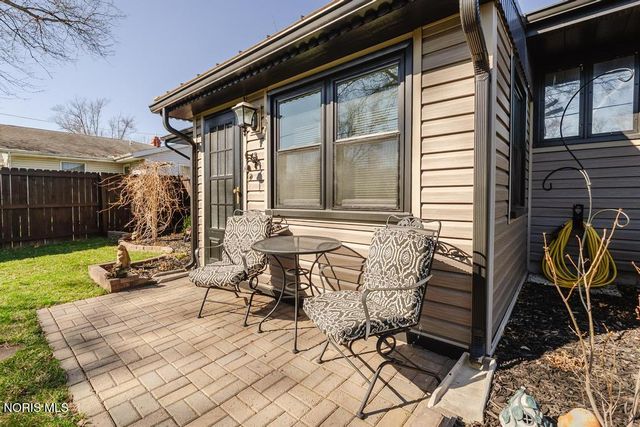 2419 Hollybrook Drive, Findlay, OH 45840