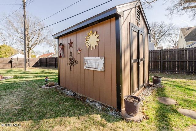 2419 Hollybrook Drive, Findlay, OH 45840