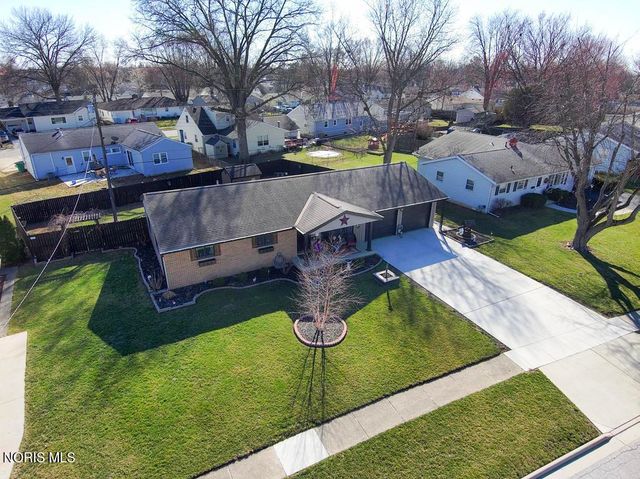 2419 Hollybrook Drive, Findlay, OH 45840