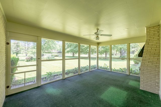 14950 W York House Road, Wadsworth, IL 60083