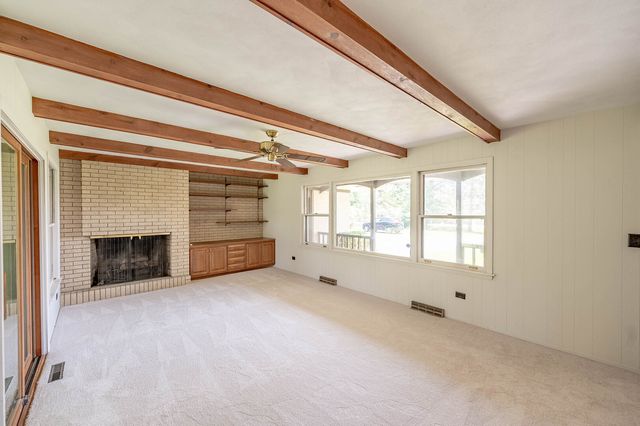 14950 W York House Road, Wadsworth, IL 60083
