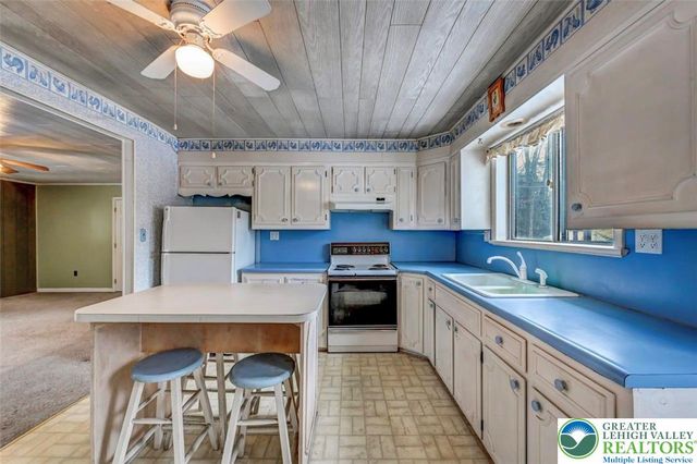 1912 Johns Road, Chestnuthill Twp, PA 18330