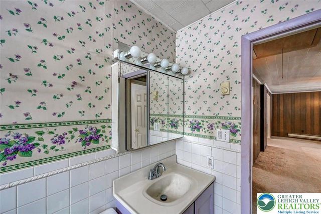 1912 Johns Road, Chestnuthill Twp, PA 18330